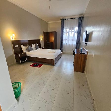 Grand Amoena Guest House Naivasha Exterior photo